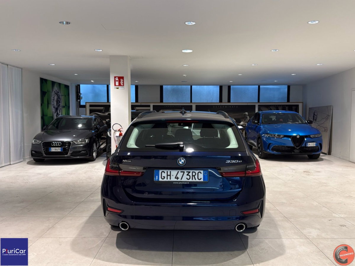 BMW Serie 3 Touring 330e xDrive (16)