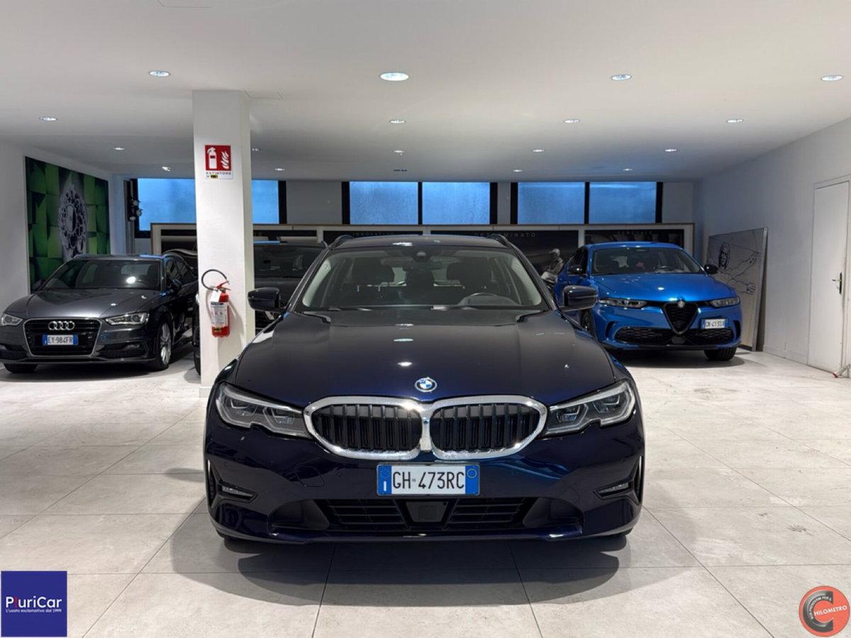 BMW Serie 3 Touring 330e xDrive (17)