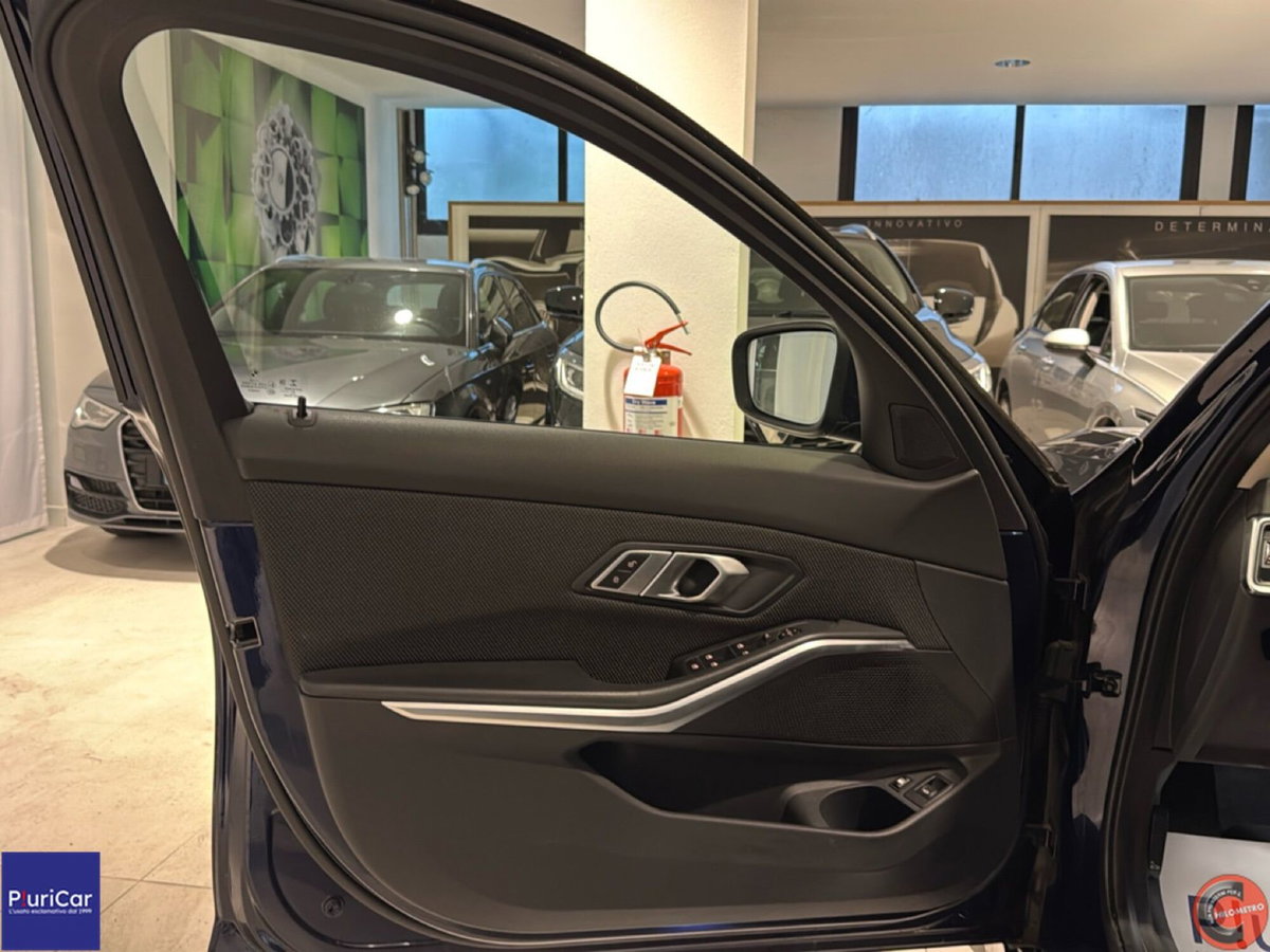 BMW Serie 3 Touring 330e xDrive (18)