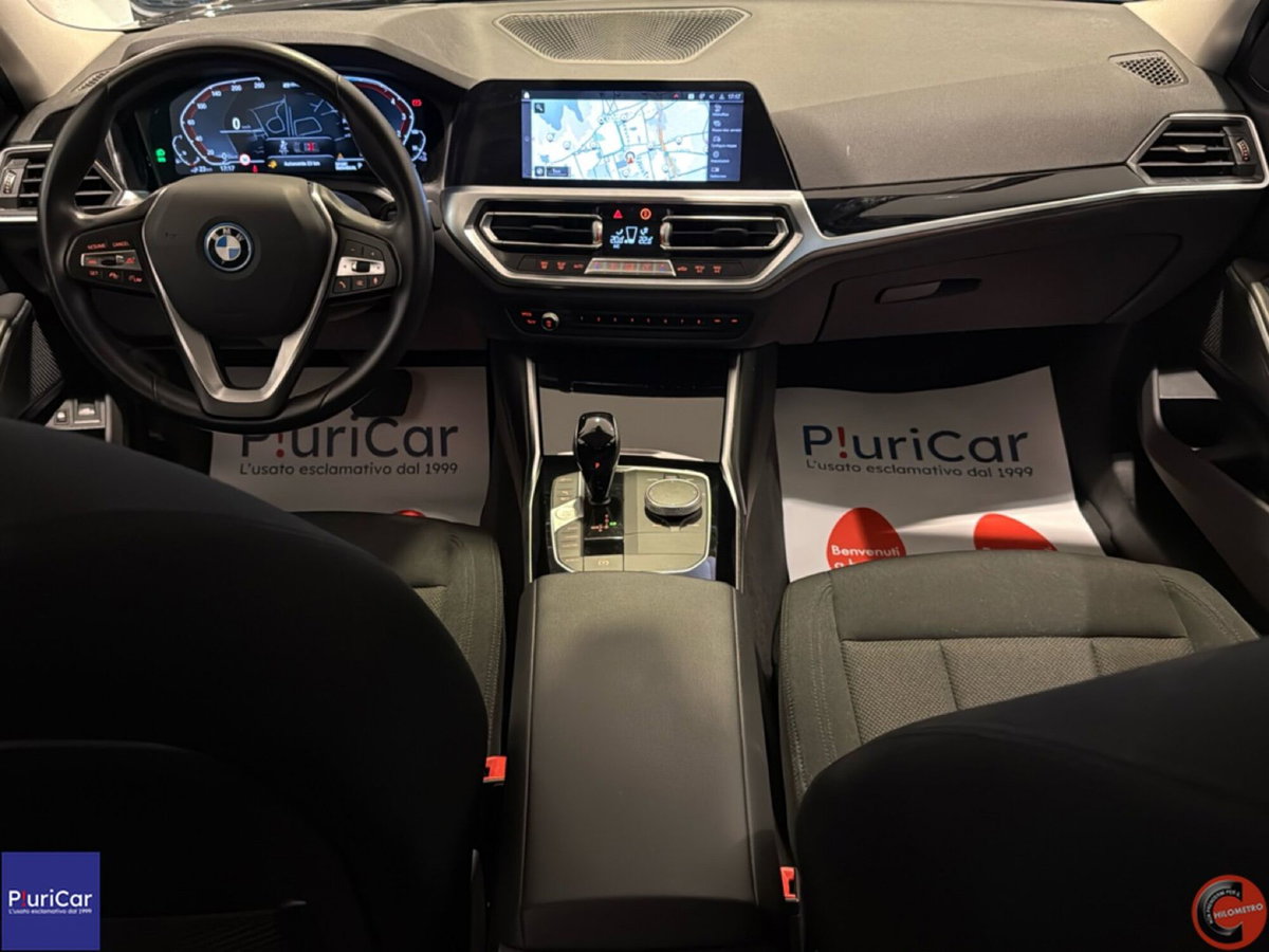 BMW Serie 3 Touring 330e xDrive (4)