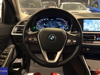 BMW Serie 3 Touring 330e xDrive (9)