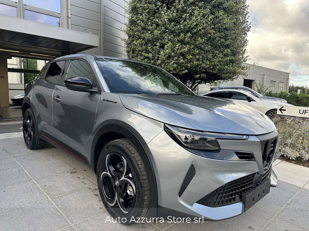 Alfa Romeo Junior elettrica Speciale 156cv (3)