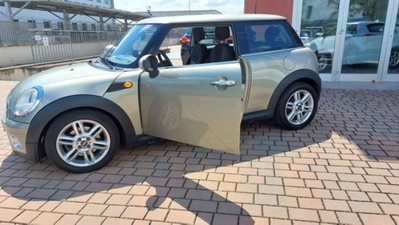 MINI Mini 1.6 16V Cooper D (15)