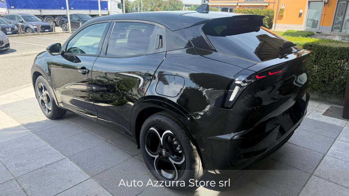 Alfa Romeo Junior 1.2 ibrida Ti 145cv edct6 (6)
