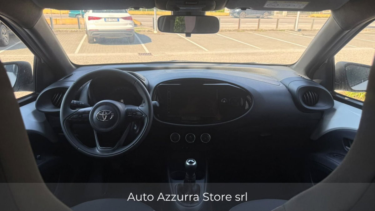 Toyota Aygo X 1.0 Active 72cv (11)
