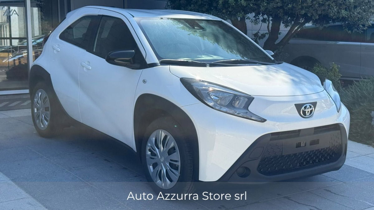 Toyota Aygo X 1.0 Active 72cv (3)