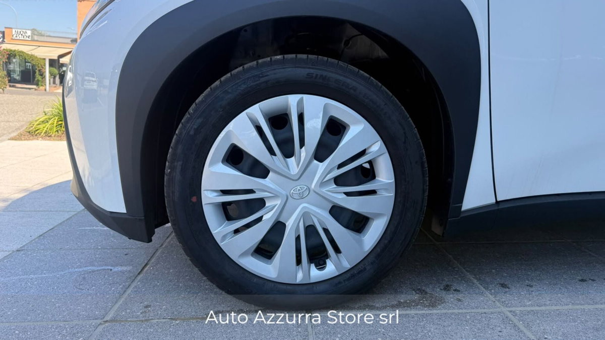 Toyota Aygo X 1.0 Active 72cv (7)