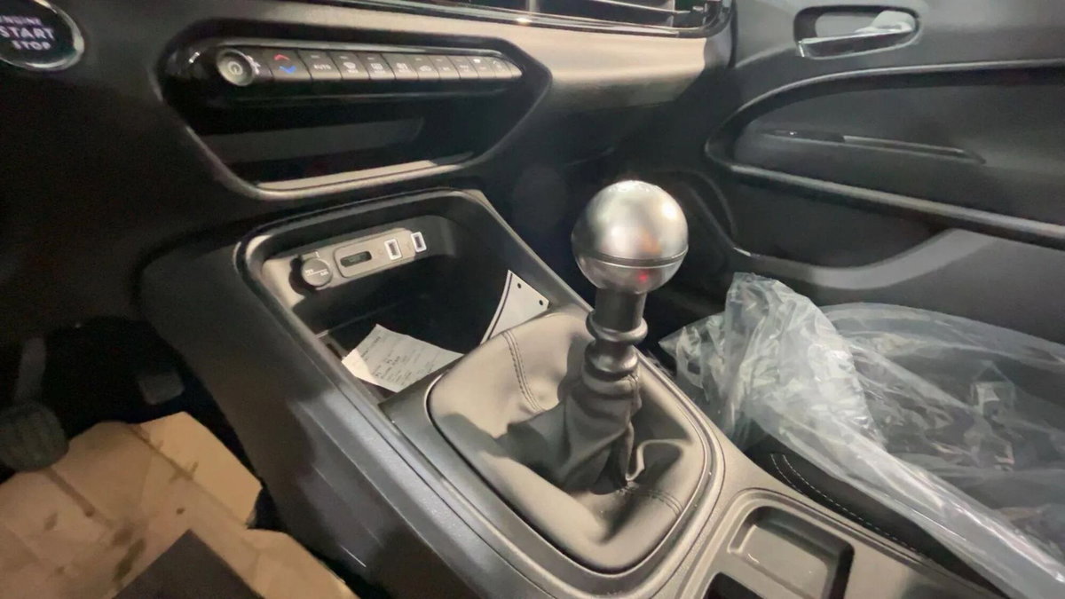 Fiat 600 1.2 Business 100cv (12)
