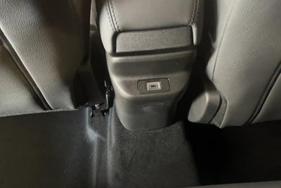 Jeep Avenger 1.2 turbo e-hybrid mhev Summit fwd 110cv edct6 (10)