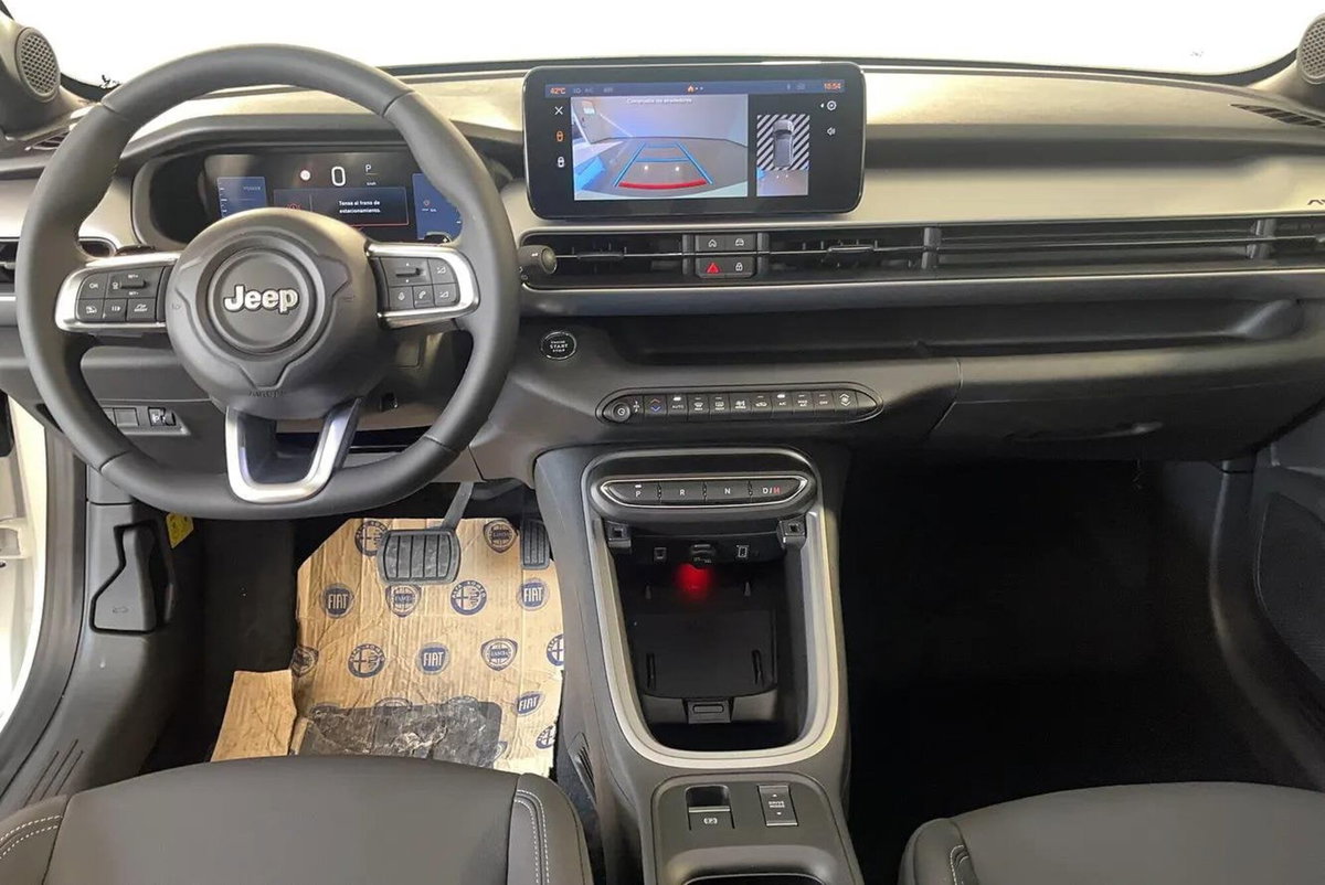 Jeep Avenger 1.2 turbo e-hybrid mhev Summit fwd 110cv edct6 (9)