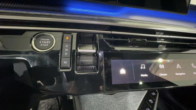 Peugeot 5008 1.2 hybrid GT 145cv 7p.ti e-dcs6 (16)