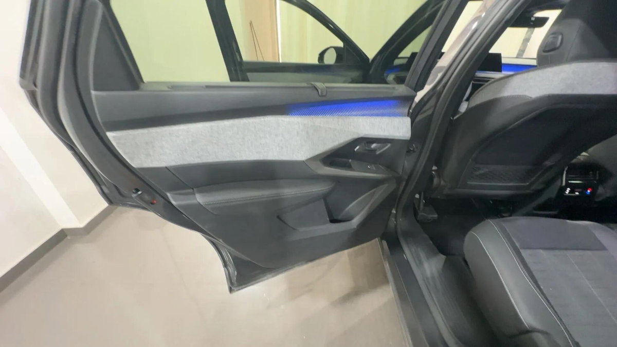 Peugeot 5008 1.2 hybrid GT 145cv 7p.ti e-dcs6 (17)