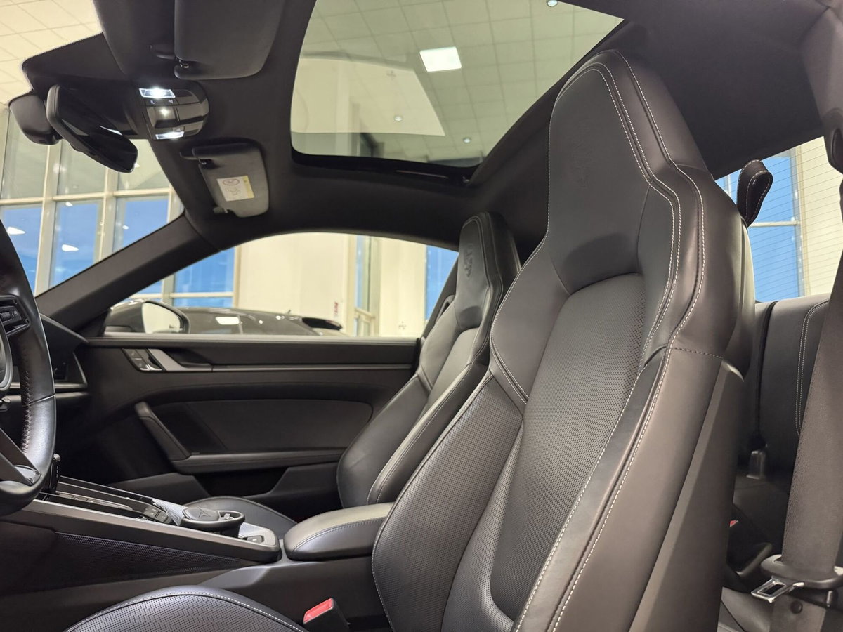Porsche 911 Coupé Carrera 4S (14)