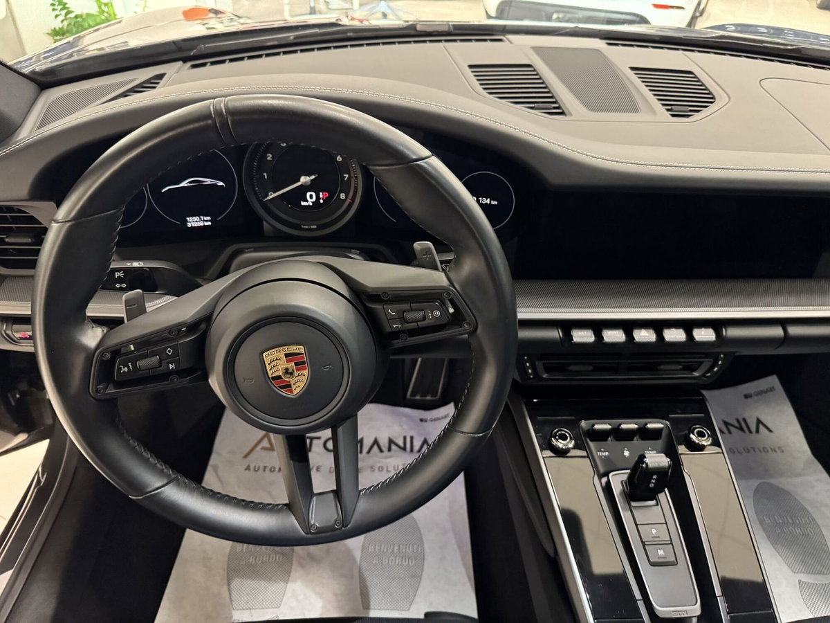 Porsche 911 Coupé Carrera 4S (17)
