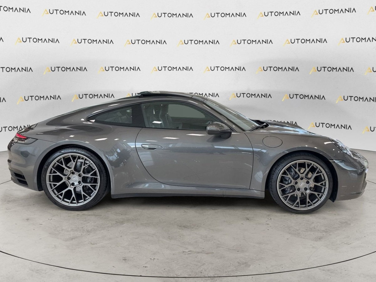 Porsche 911 Coupé Carrera 4S (4)