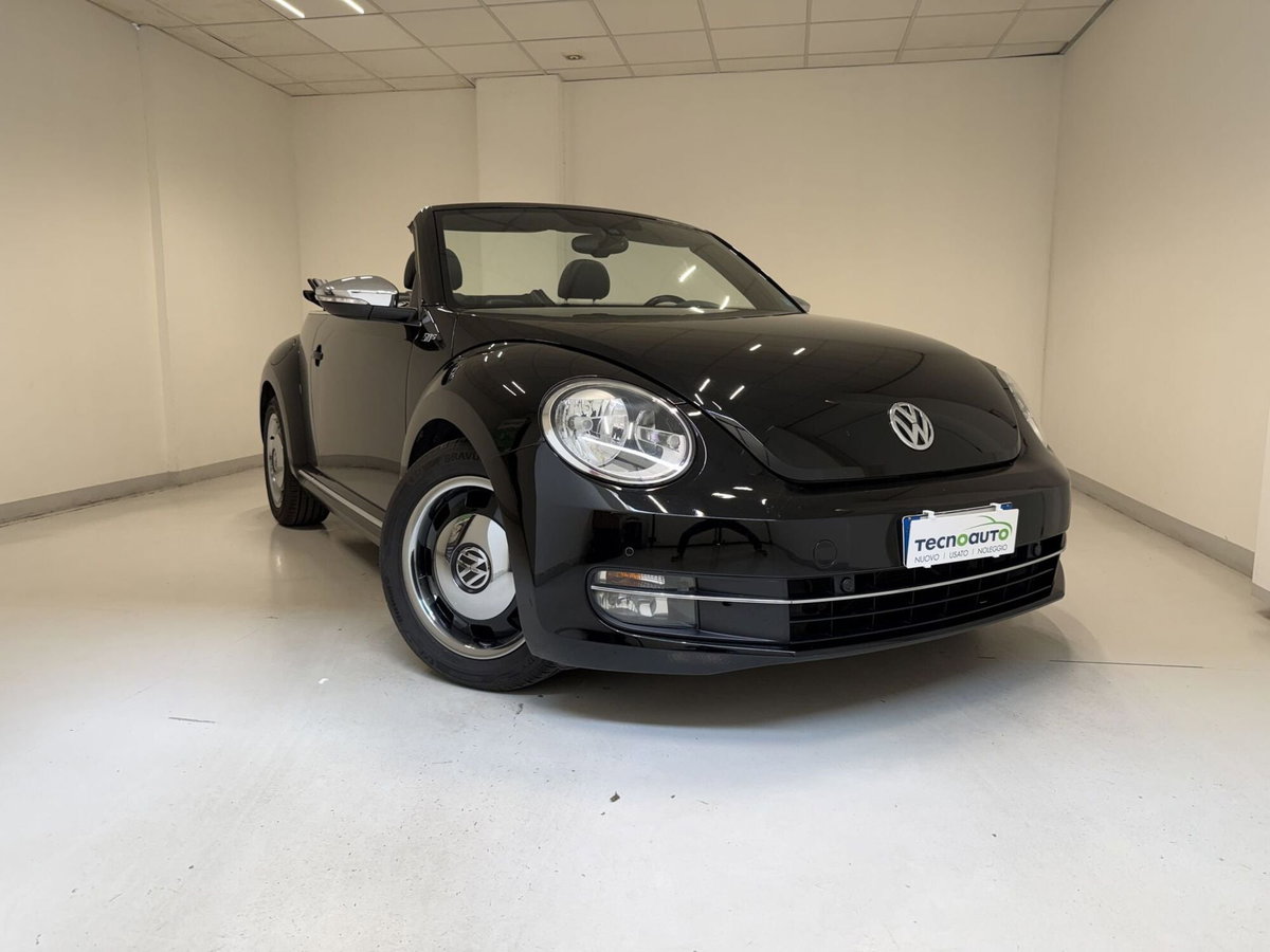 Volkswagen Maggiolino Cabrio 1.6 TDI Design (2)