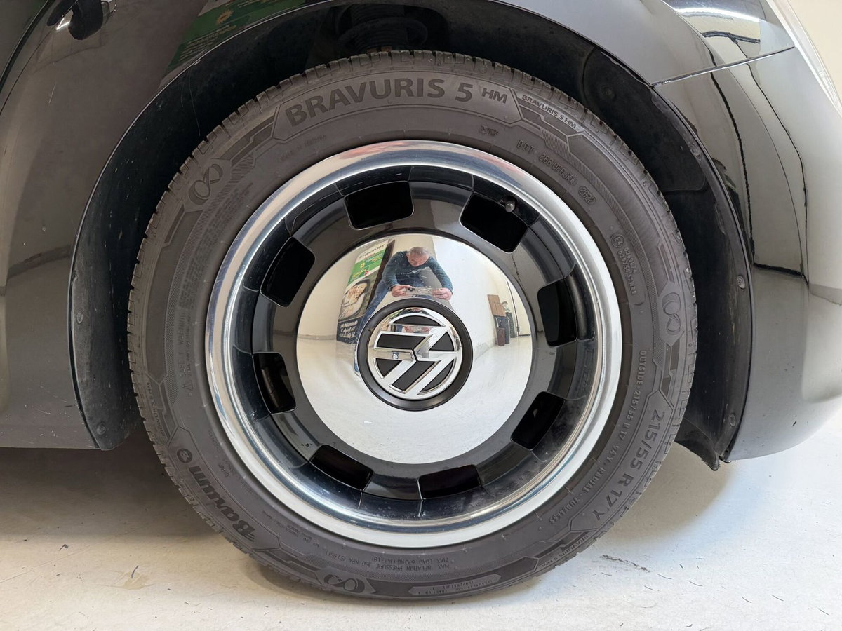 Volkswagen Maggiolino Cabrio 1.6 TDI Design (9)