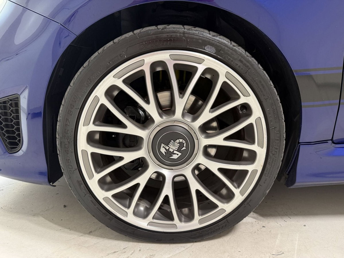 Abarth 595 595 1.4 Turbo T-Jet 145 CV (9)