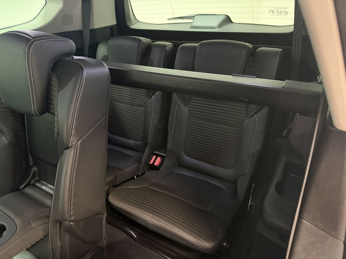 Renault Grand Scénic 1.3 tce Intens 140cv fap my19 (12)