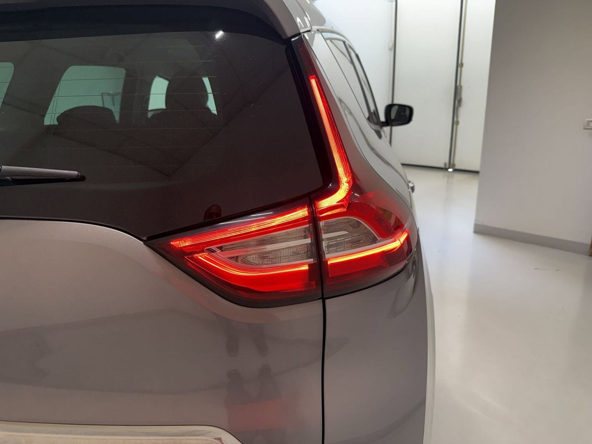 Renault Grand Scénic 1.3 tce Intens 140cv fap my19 (20)