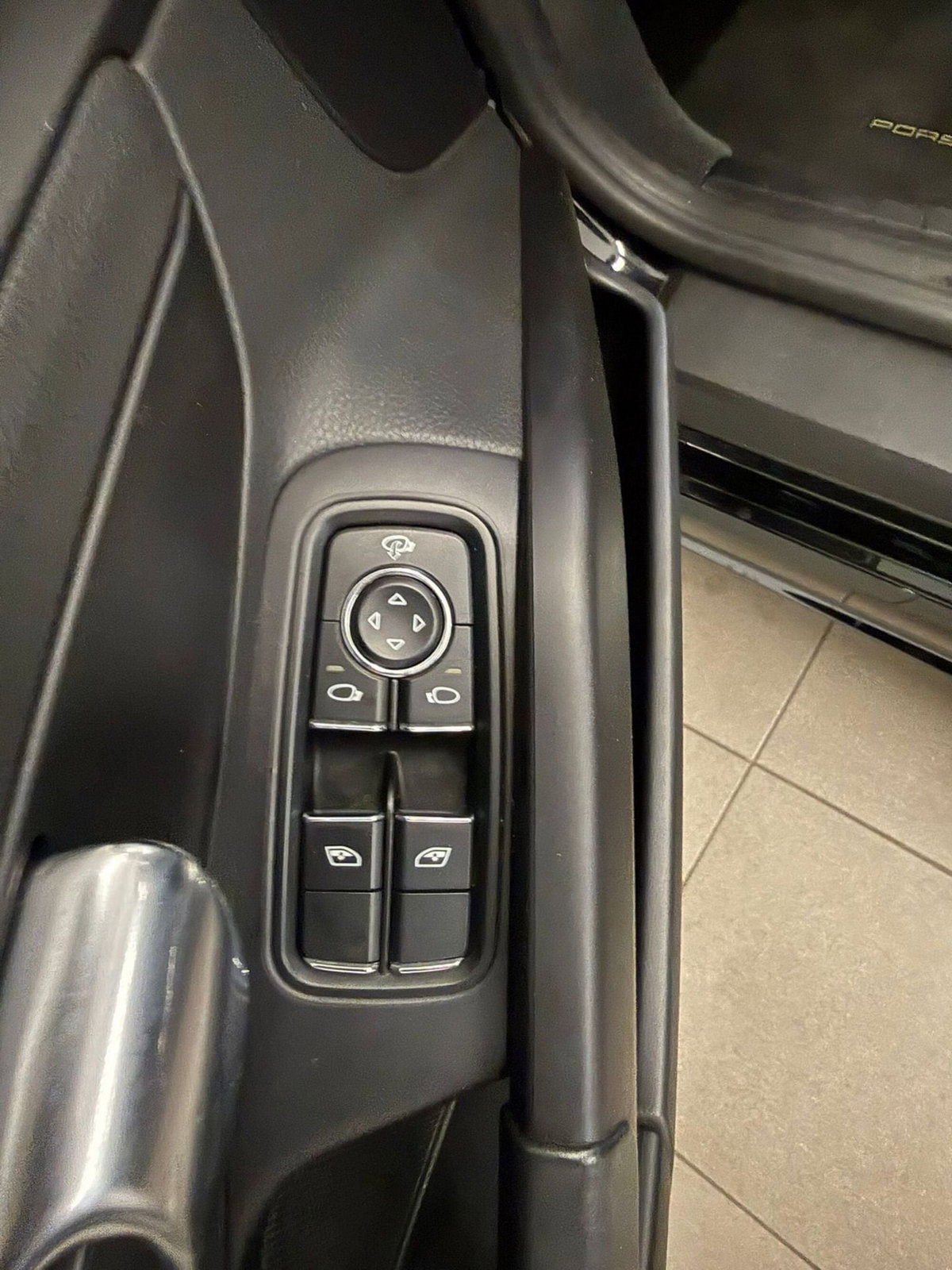 Porsche 718 Boxster  Boxster 2.0 300cv (14)