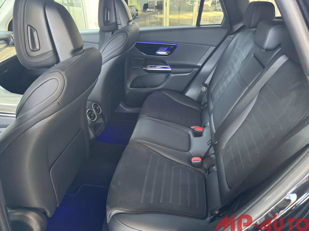 Mercedes-Benz GLC SUV 220 d AMG Line Premium Plus 4matic auto (13)