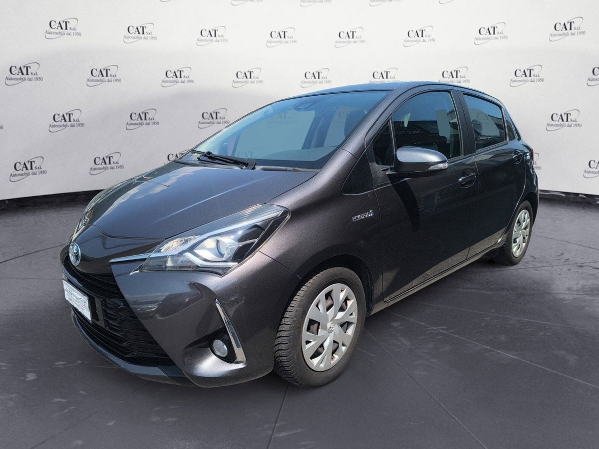 Toyota Yaris 1.5 Hybrid 5 porte Cool (2)