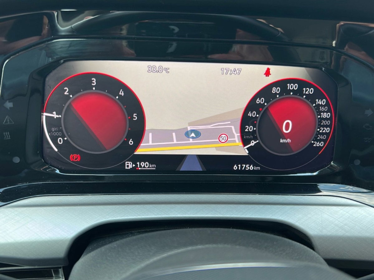 Volkswagen Golf 2.0 TDI SCR Life (13)