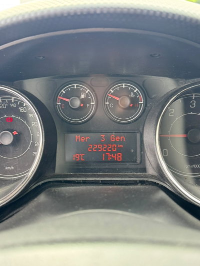 Fiat Bravo 1.9 MJT 120 CV Emotion (8)