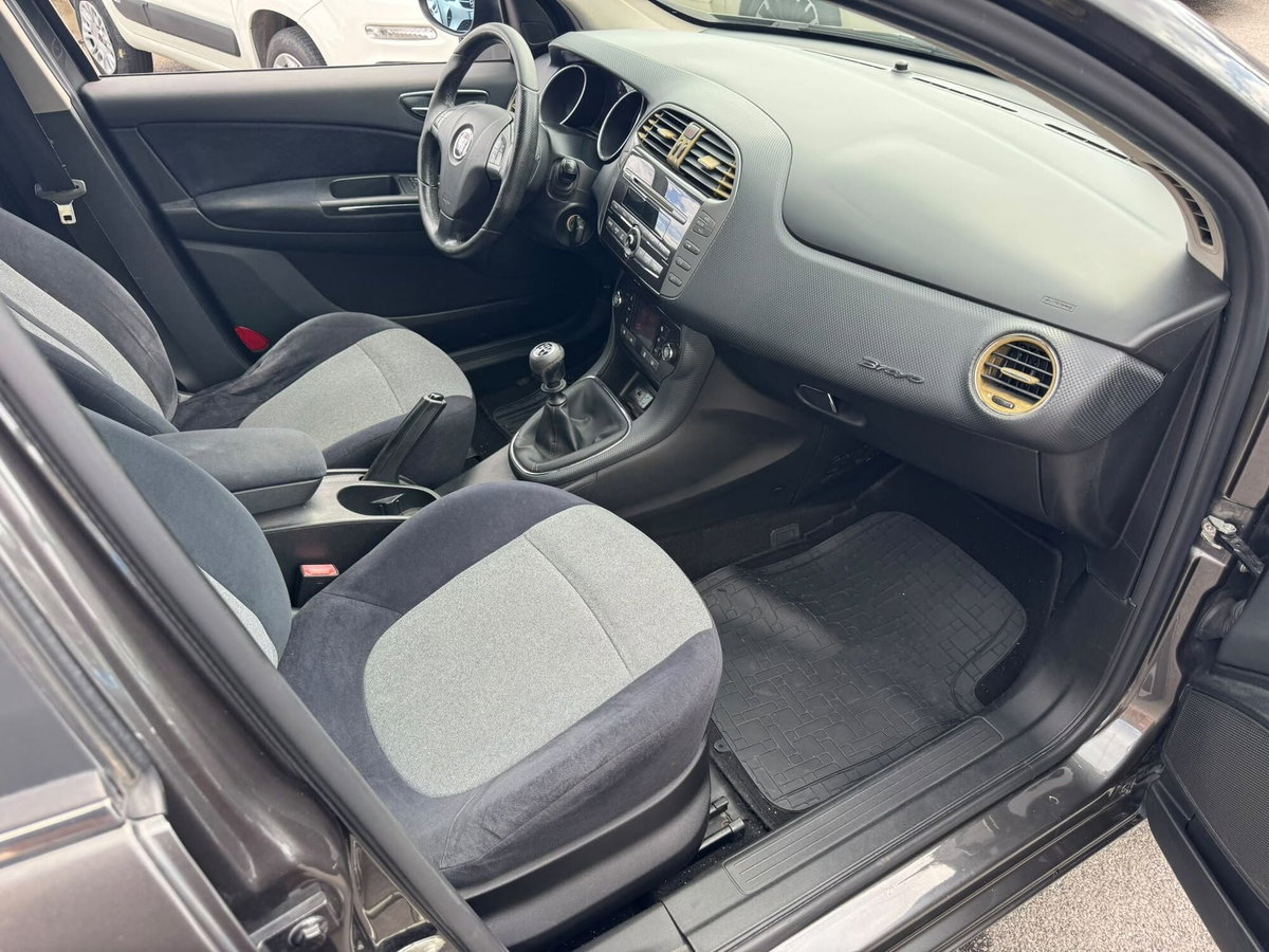 Fiat Bravo 1.9 MJT 120 CV Emotion (9)