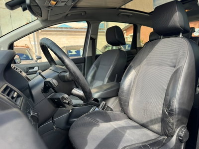 Ford C-Max 1.6 TDCi 90 CV Titanium (6)
