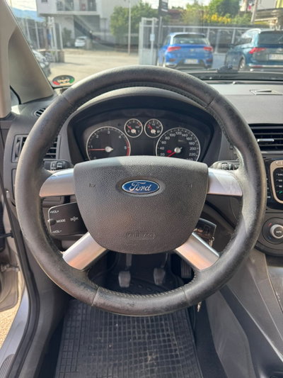 Ford C-Max 1.6 TDCi 90 CV Titanium (8)