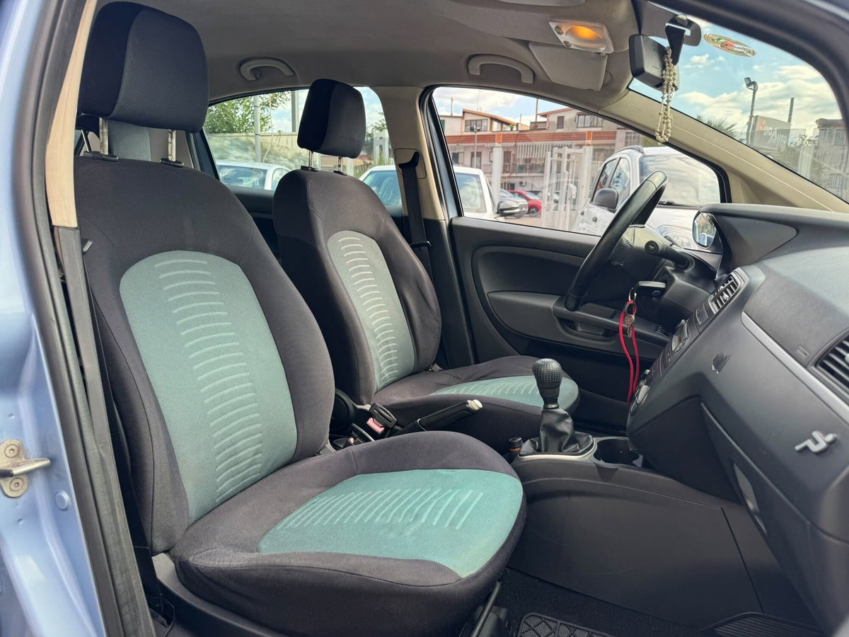Fiat Grande Punto 1.3 MJT 75 CV 5 porte Dynamic (10)