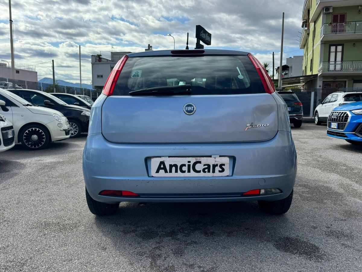 Fiat Grande Punto 1.3 MJT 75 CV 5 porte Dynamic (15)