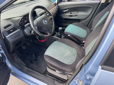 Fiat Grande Punto 1.3 MJT 75 CV 5 porte Dynamic (5)