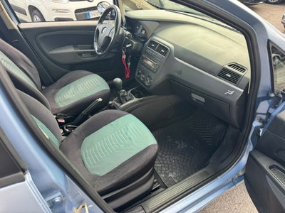Fiat Grande Punto 1.3 MJT 75 CV 5 porte Dynamic (9)