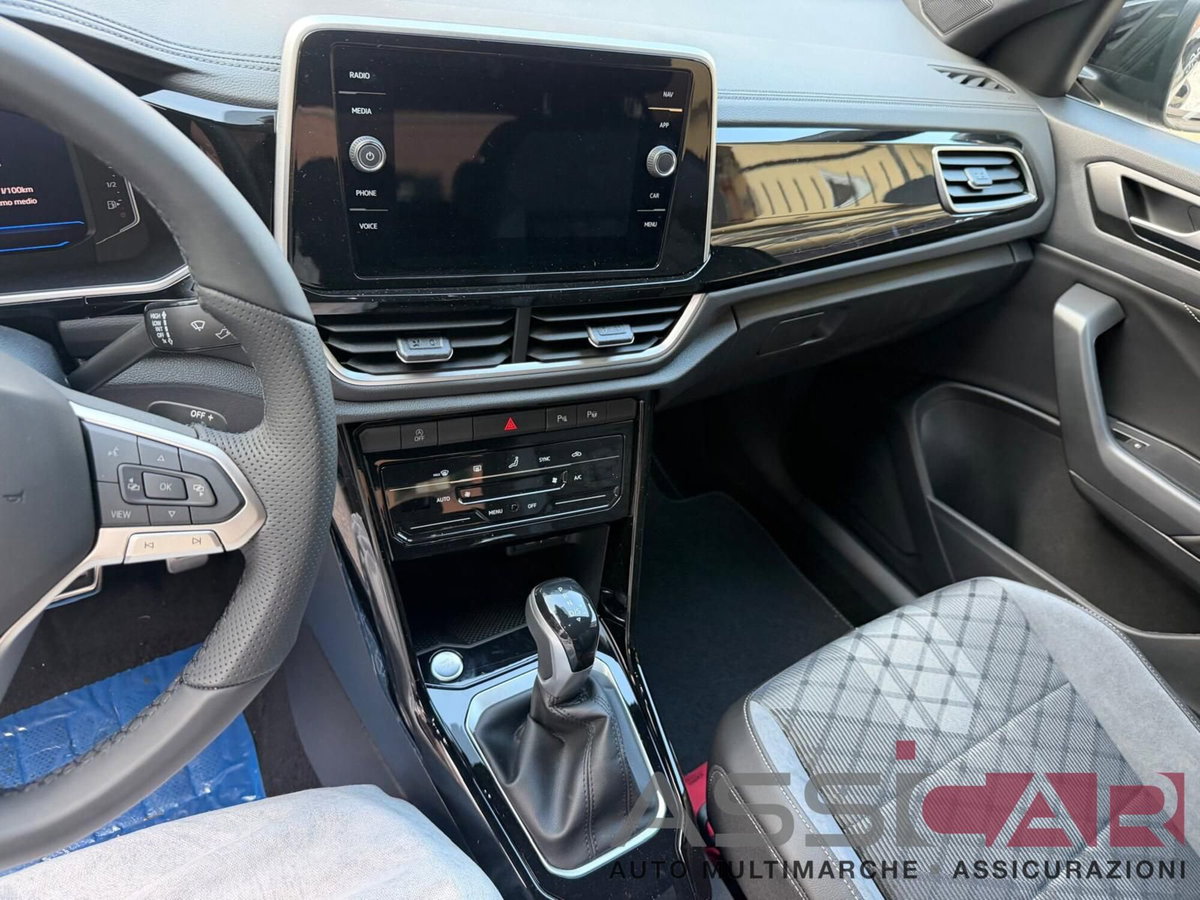 Volkswagen T-Roc 2.0 tdi R-Line 4motion 150cv dsg (13)