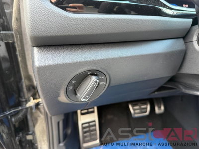 Volkswagen T-Roc 2.0 tdi R-Line 4motion 150cv dsg (9)