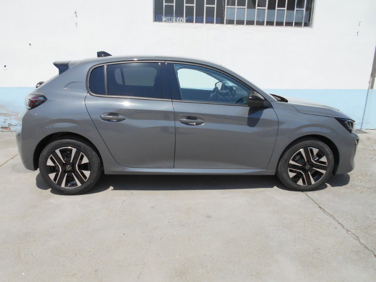 Peugeot 208 motore elettrico 136 CV 5 porte Allure Pack (3)