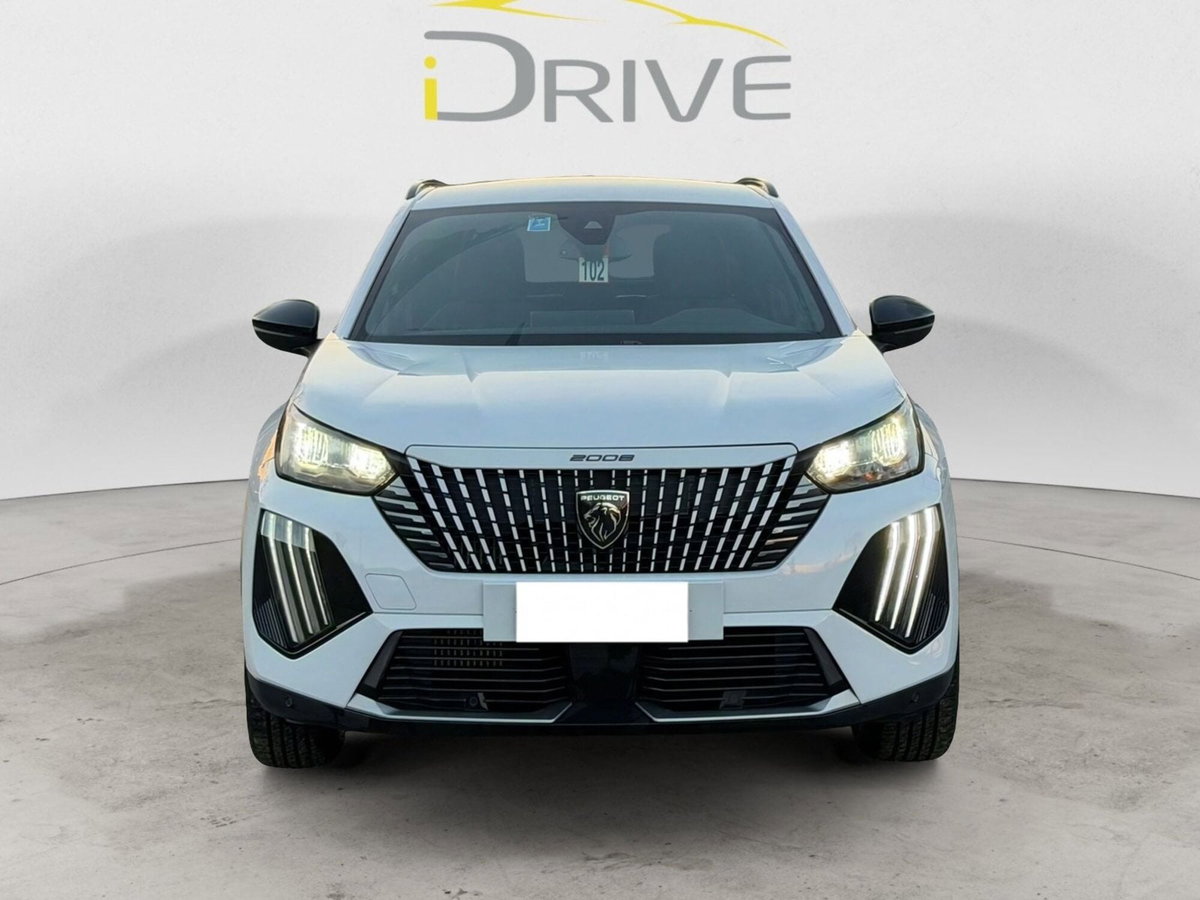 Peugeot 2008 PureTech 100 S&S Allure (2)