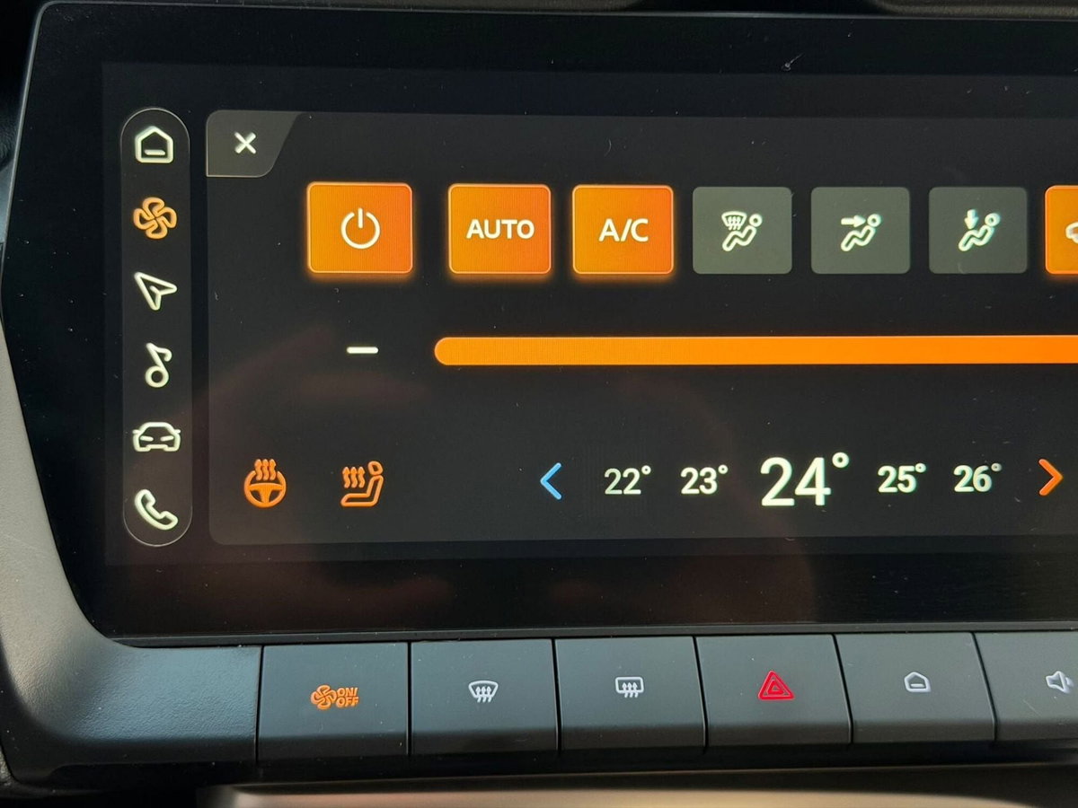 Mg ZS 1.5 hybrid+ Luxury auto (13)