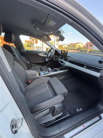 Audi A4 Avant 40 TDI quattro S tronic S line edition (12)