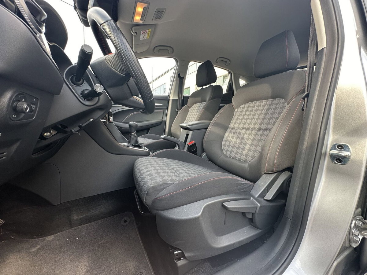 Mg ZS ZS 1.5 Luxury (11)