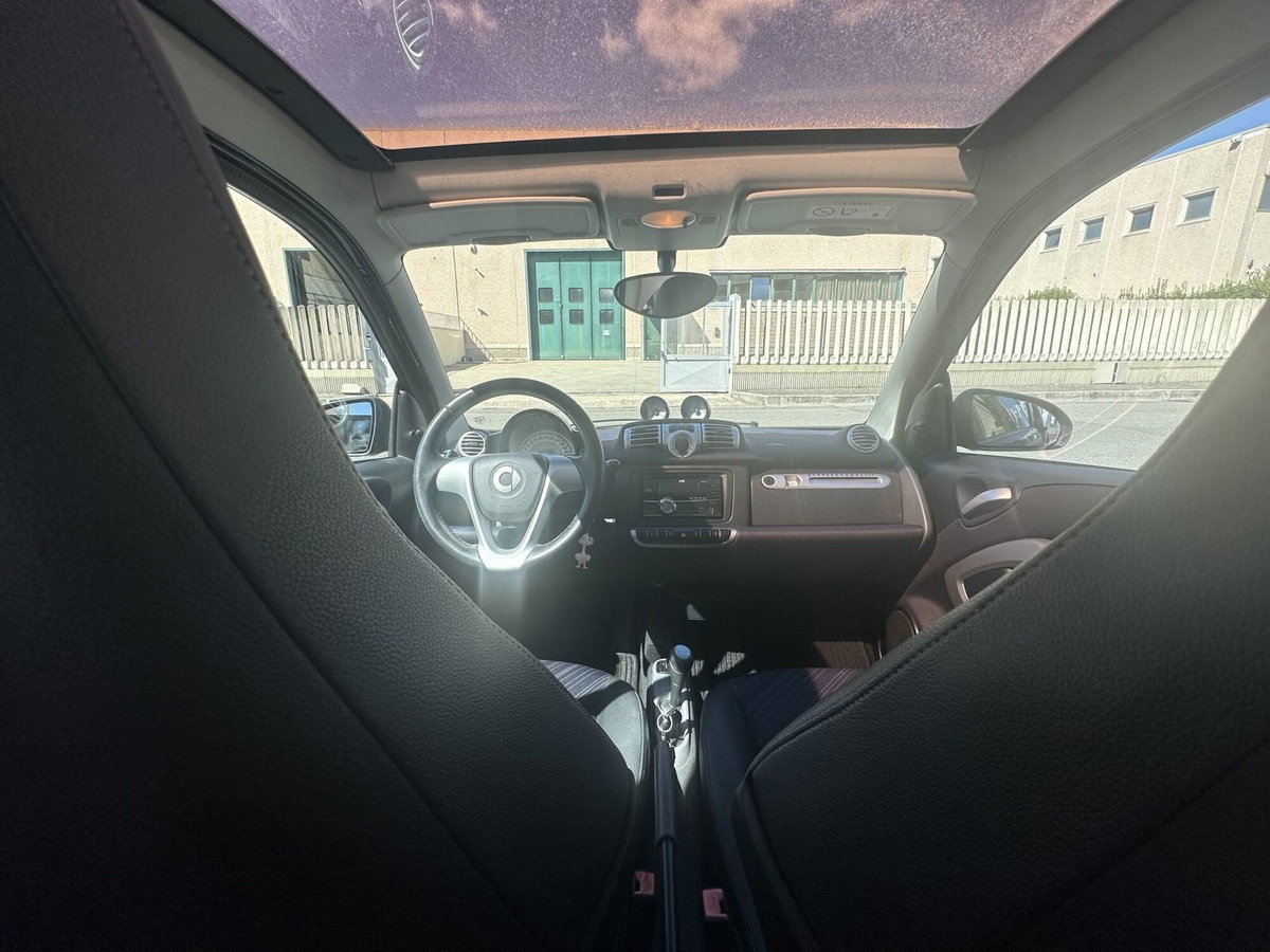 smart Fortwo 1000 52 kW MHD coupé pulse (10)