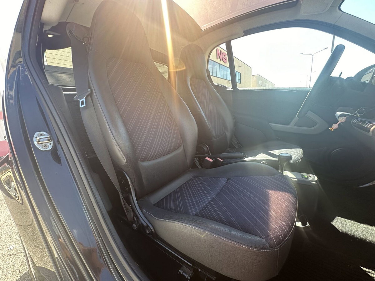 smart Fortwo 1000 52 kW MHD coupé pulse (12)
