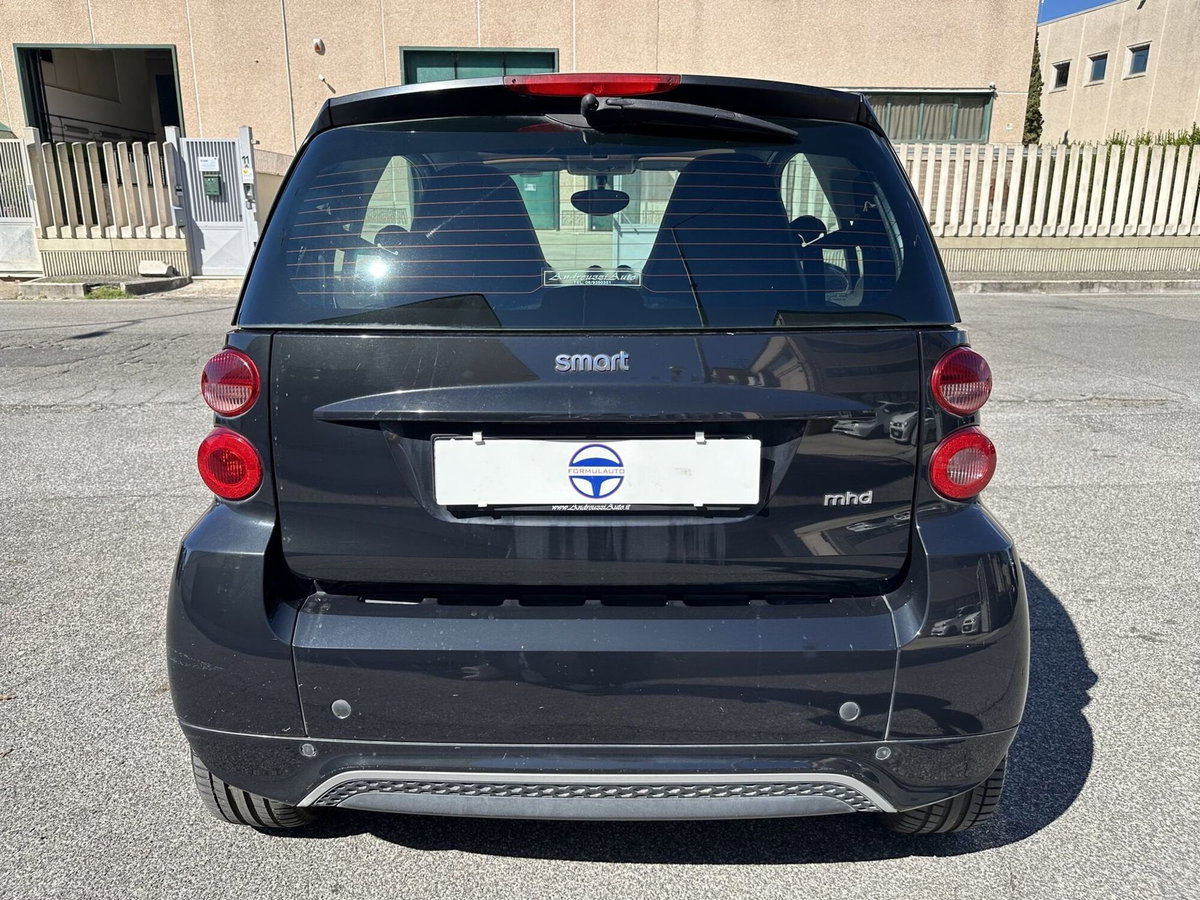 smart Fortwo 1000 52 kW MHD coupé pulse (5)