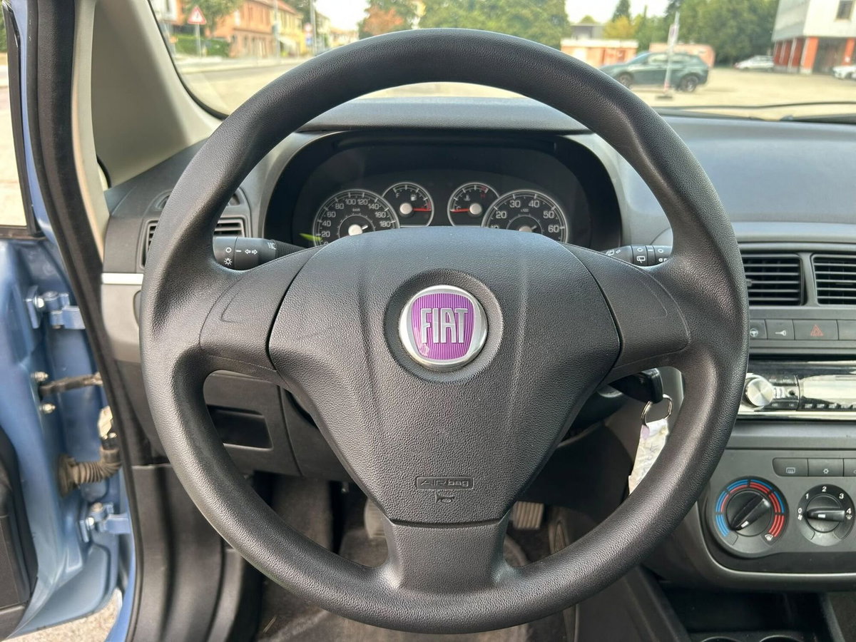 Fiat Grande Punto 1.2 3 porte (9)