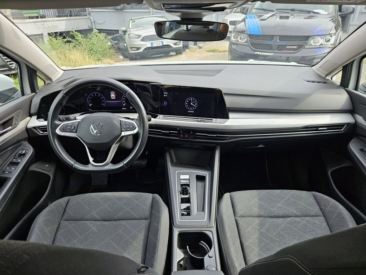 Volkswagen Golf 1.5 eTSI 130 CV EVO ACT DSG Life (8)