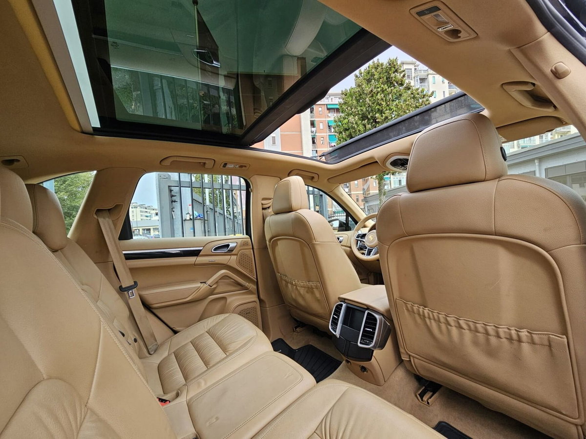 Porsche Cayenne 3.0 Diesel Platinum Edition (14)