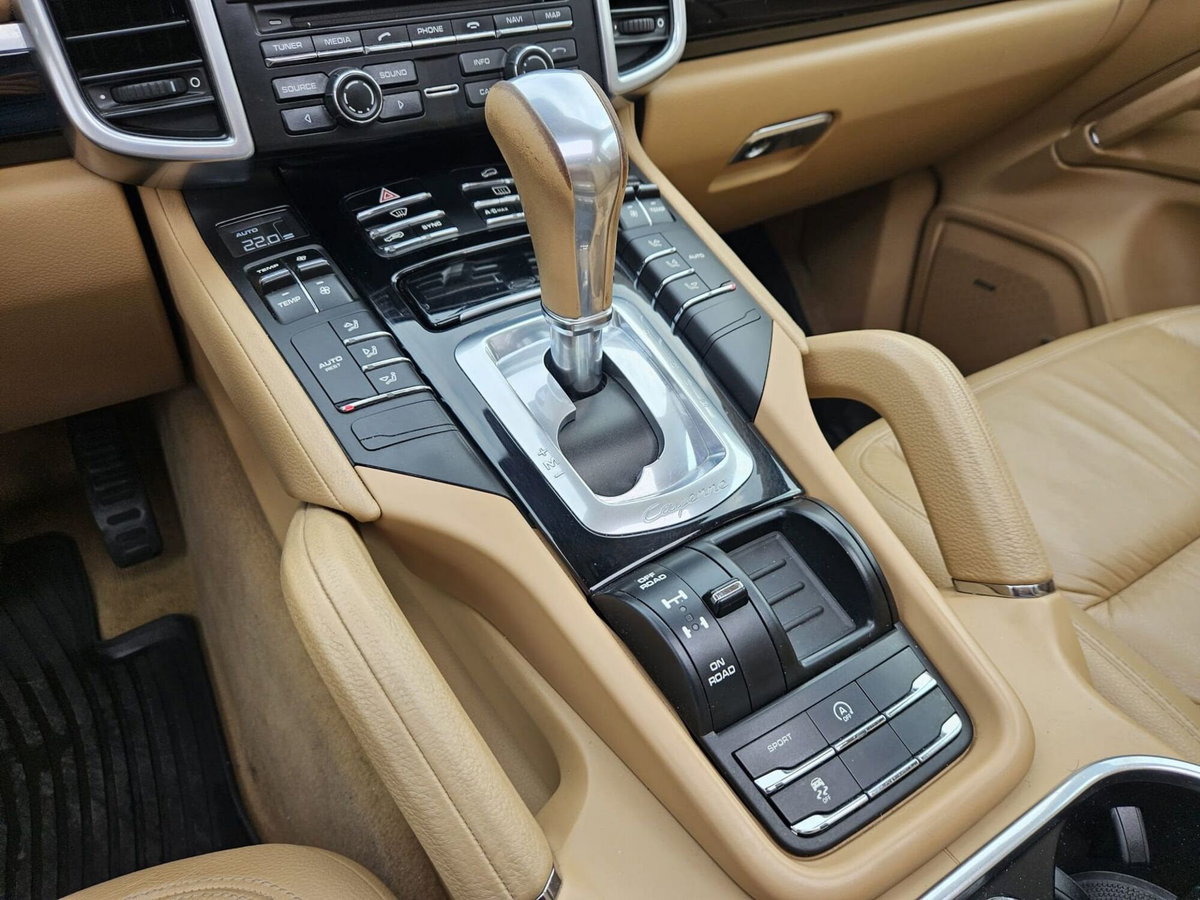 Porsche Cayenne 3.0 Diesel Platinum Edition (16)